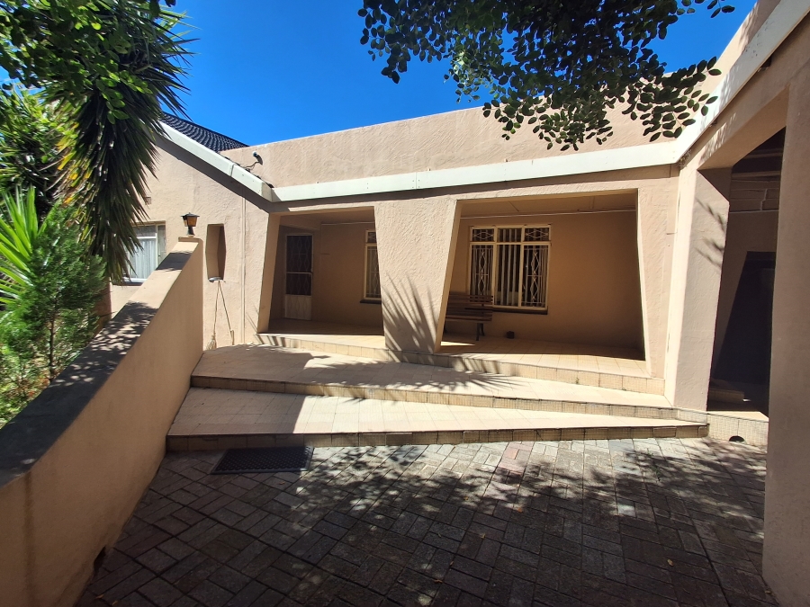 5 Bedroom Property for Sale in Bedelia Free State